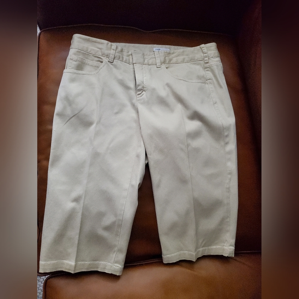 Vince Khaki Shorts Tan Beige Long Bermuda Flat Front Women's Size 8 Cotton